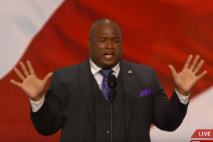 Televangelist Mark Burns speaks at the Republican National Convention on July 18, 2016. <br/>Twitter/ScreenGrab