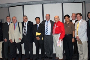 Zhang Boli and other Chinese pastors stand together with the U.S. church leaders in this photo at the New Mexico Biblical Worldview Conference held at Albuquerque Convention Center on August 25. <br/>(By Rev. Qiulin) 