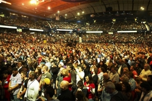 In total, 47,600 people attended the Chicago Harvest event and 4,758 people made decisions to dedicate or recommit their lives to Christ during the event from Sept. 24-26, 2010, in Chicago, Ill. <br/>Harvest Ministries