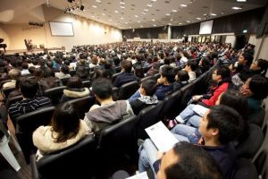 Stephen Tong Evangelistic Ministries International held evangelistic conferences and workshops throughout the major cities of Australia, attracting over 20,000 Chinese listeners, from August 16-25, 2010. <br/>STEMI