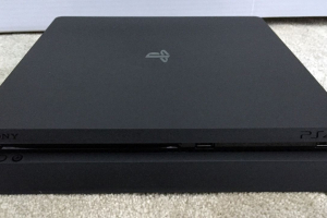  A leaked image of PlayStation 4 Slim <br/>The Verge 
