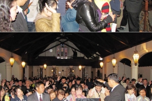 Towards the end, Zhang gave an altar call, and many came forward to accept Jesus Christ as their savior. He then laid his hands on them and prayed for them to receive the heavenly blessings. <br/>Gospel Herald 