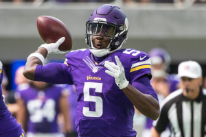Minneapolis, MN, USA; Minnesota Vikings quarterback Teddy Bridgewater (5) throws the ball during the first quarter in a preseason game against the San Diego Chargers at U.S. Bank Stadium.  <br/>Brace Hemmelgarn-USA TODAY Sports