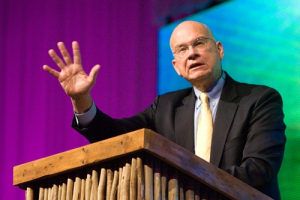 Tim Keller, founding pastor of Redeemer Presbyterian Church in Manhattan, told attendees of Lausanne III that if Christians want human life to be shaped by Jesus Christ then churches need to go into cities on Wednesday, Oct. 20, 2010, in Cape Town, South Africa. <br/>The Christian Post/Hudson Tsuei