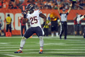 Chicago Bears running back Ka'Deem Carey celebrates a touchdown during the first half against the Cleveland Browns at FirstEnergy Stadium.  <br/>Ken Blaze-USA TODAY Sports