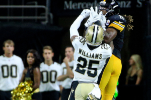 Pittsburgh Steelers wide receiver Markus Wheaton (11) catches a touchdown over New Orleans Saints cornerback P.J. Williams (25) during the first half of a preseason game at Mercedes-Benz Superdome.  <br/>Derick E. Hingle-USA TODAY Sports