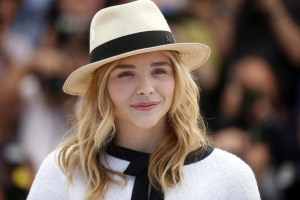 Cast member Chloe Grace Moretz poses during a photocall for the film ''Sils Maria'' (Clouds of Sils Maria) in competition at the 67th Cannes Film Festival in Cannes May 23, 2014. REUTERS/Benoit Tessier/Files <br/>Photo: Benoit Tessier / Reuters