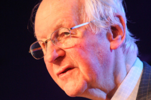 World-renowned British Anglican evangelist, Dr John Stott gave his final sermon, July 17, at the Keswick Convention. He now has retired from public ministry. <br/>(Photo: Keswick Ministries)