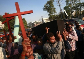 Mob kills Christian couple in Pakistan over purported blasphemy, dozens arrested November 06, 2014 07:11am EST <br/>Reuters