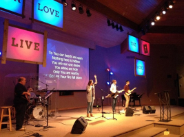 A Contemporary Worship team leads the congregation. <br/>Wikimedia Commons
