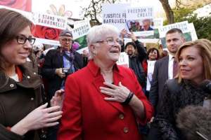 Thousands have signed a petition launched by a leading conservative organization urging President Donald Trump to protect religious liberty through executive action after the Washington Supreme Court ruled that Christian florist Barronelle Stutzman violated an anti-discrimination law for refusing to provide services for a same-sex wedding. <br/>AP
