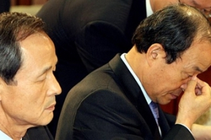 South Korean Foreign Minister Song Min-soon reacts during a meeting of the parliament's unification, foreign affairs and the defense committee for South Koreans kidnapped in Afghanistan at National Assembly in Seoul, South Korea, July 25, 2007. <br/>(Photo: Yonhap / Han Sang-kun)