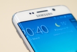 Samsung Galaxy S7 Edge curved screen