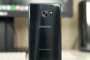 Samsung is looking to salvage its reputation caused by the Galaxy Note 7. Rumors of a foldable screen and 4K resolution for the Samsung Galaxy Note 8 are rampant.  <br/>Twitter/PhoneDog