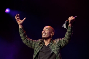 Bestselling author and pastor Francis Chan talks about the persecuted Christians he met in Asia and calls on student to live a life worthy of the gospel based on Philippians 1:27 at the Passion Conference on Sunday, Jan. 2, 2011, in Atlanta, Georgia. <br/>