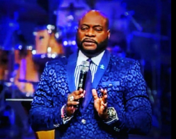 Controversial megachurch pastor Eddie Long dies at 63 on Sunday morning, Jan. 15, 2017. <br/>Rollingout