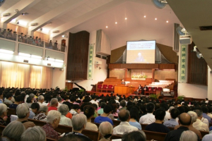 The 10-day Hong Kong Annual Bible Exposition has kicked off on Wednesday, as hundreds of believers flocked to the Kowloon Baptist Church. <br/>Photo: The Gospel Herald
