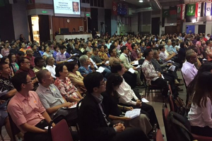 Crowd at the Ecumenical Solidarity Prayer Service held last night in PJ, Malaysia <br/>Malaysiakini