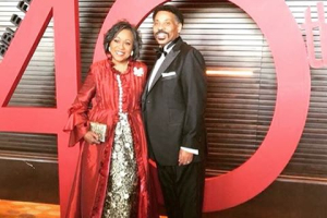 Tony and Lois Evans celebrate the 40th anniversary of Oak Cliff Bible Anniversary.  <br/>Firstladyb.com