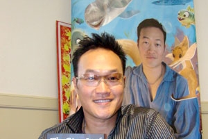 Davy Liu, founder of Kendu Films, poses with his newly created animation book titled ''The Giant Leaf'' after his sharing of his personal testimony of faith at the Vancouver Taiwanese Presbyterian Church late last year. <br/>Gospel Herald 