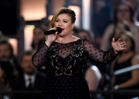 Singer/songwriter Kelly Clarkson speaks during the 50th Academy of Country Music Awards at AT&T Stadium on April 19, 2015 in Arlington, Texas.  <br/>Photo: Ethan Miller/Getty Images for dcp