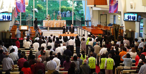 Renown Chinese Indonesian evangelist Stephen Tong’s 2011 San Diego evangelistic rally held from April 8th to 10th concluded successfully. About 2,000 people turn out to the event and hundreds more listened to his message delivered for believers. <br/>STEMI