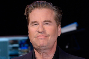 After several public denials about having oral cancer, actor and director Val Kilmer admits to fans he 