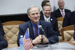 Texas governor Greg Abbott reacts during a meeting with Cuban Minister of Foreign Trade and Foreign Investment, Rodrigo Malmierca, (not pictured), in Havana, December 2, 2015.  <br/>Reuters/Stringer