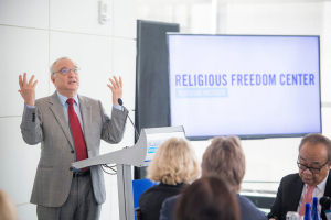 Hon. Rabbi David Saperstein, former U.S. Ambassador-at-Large for International Religious Freedom, moderates roundtable discussion “Indonesia:  A model for the Muslim world” hosted by the Religious Freedom & Business Foundation at the Newseum in Washington, D.C., on Thursday, April 27, 2017.  <br/>Newseum/Maria Bryk