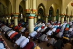 Muslims Praying During Ramadan