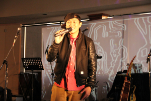 MC Jin testified to what God has done for him at the Vancity Dream Conference, which is a three-day conference aimed at inspiring the youth to live according to God's will, on May 7, 2011. His testimony was both humorous and heart-felt, spoken as a ''brother in Christ''. <br/>Gospel Herald 