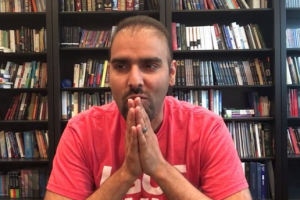 Evangelist Nabeel Qureshi prays during a video blog update posted to YouTube on May 30, 2017. <br/>(Screengrab: YouTube/NQMinistries)
