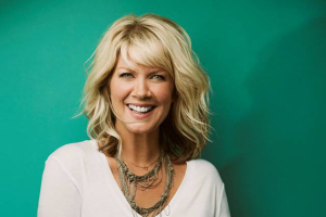 Dove Award-winning singer Natalie Grant is diagnosed with thyroid cancer and is requesting for prayer for her surgery scheduled for October 10, 2017.  <br/>Facebook/NatalieGrant