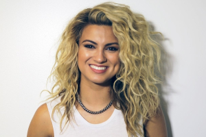Tori Kelly shares the powerful Bible verse she says has been a 