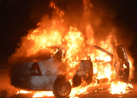 Hindu extremists torched a car belonging to priests who tried to visit seminarians arrested while singing Christmas carols in Madhya Pradesh state. <br/>Morning Star News 