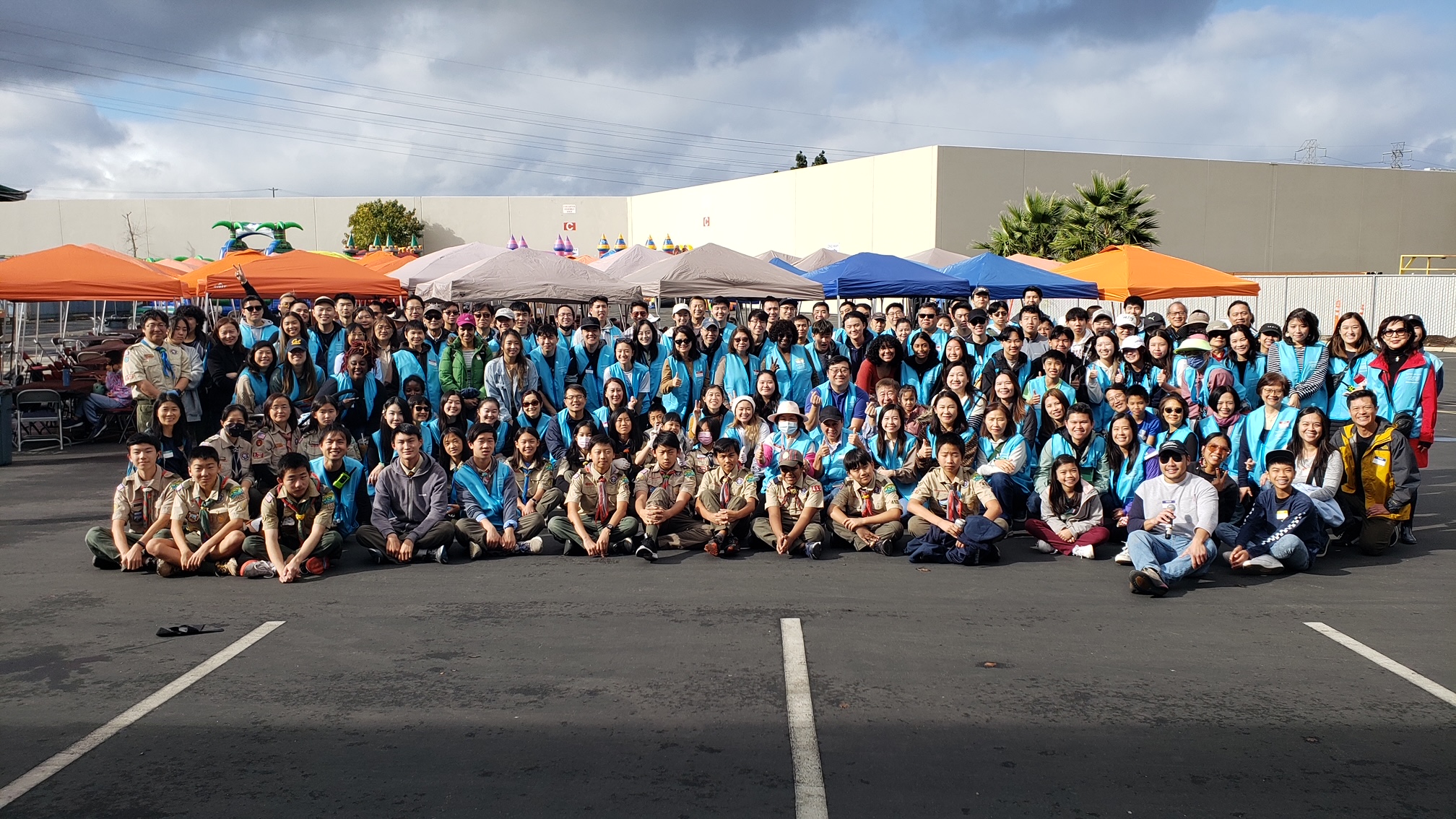 ROLF Volunteers Group Photo at the 2023 Thanksgiving Fair (Photo taken from ROLF Facebook)