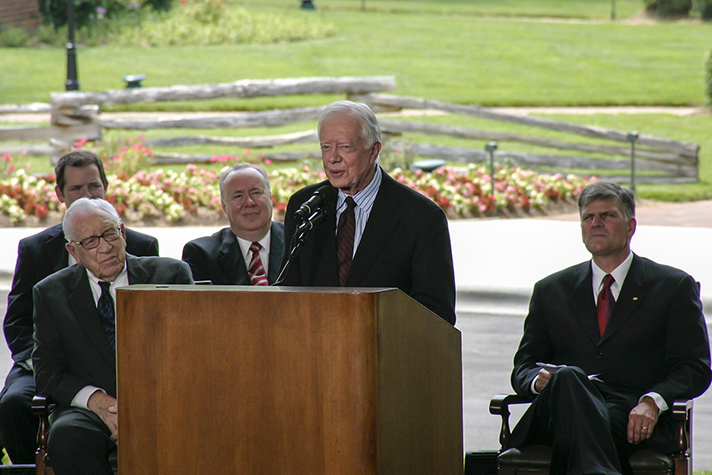 Jimmy Carter, the 39th President of the United States, delivers a speech at the dedication ceremony of the Billy Graham Library on May 2007. (Photo/Billy Graham Evangelistic Association)