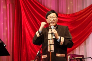 CRRS President Dr. Thomas In-sing Leung shares the ministry's work results during their annual fund-raising banquet held in Richmond, British Columbia. <br/>Gospel Herald 