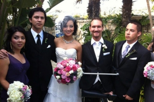 Wedding picture of Nick Vujicic and Kanae Miyahara. <br/>