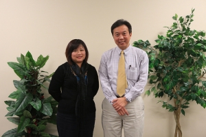 Founder of Yuanyi Network Dr. TC Lee (left) and Yuanyi Net promotion and marketing director Lynn (right). <br/>Gospel Herald
