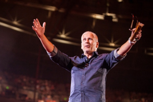 Rev. Louie Giglio was invited by President Barack Obama to deliver the benediction prayer at his January 21 inauguration; however, Giglio later decided to withdraw his acceptance to avoid becoming part of the gay debate. <br/>