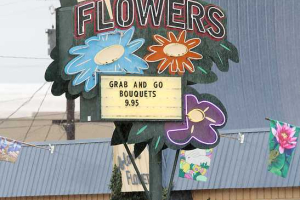 Arlene's Flowers on Lee Boulevard in Richland, Washington. <br/>Bob Brawdy/Tri-City Herald