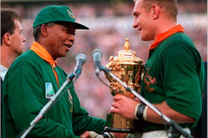 President Nelson Mandela and François Pienaar, captain of the South Africa Springboks, at the Rugby World Cup in Johannesburg, 1995. (Reuters) <br/>