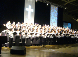 Choir devotion on 'Who is Christ?' Stephen Tong Evangelistic Rally at Metro Toronto Centre on Sept. 16, 2007. <br/>Photo: STEMI