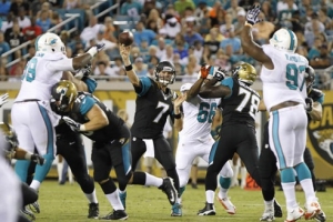 Aug 9, 2013; Jacksonville, FL, USA; Jacksonville Jaguars quarterback Chad Henne (7) throws the ball during the second quarter against the Miami Dolphins at EverBank Field. <br/>USA TODAY Sports 