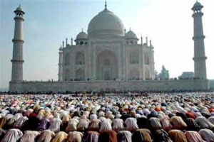 Christian author and speaker Dr. R.C. Sproul interviewed Abdul Saleeb, a former Muslim who came to Christ, about the nature of Islam and discrepancies between the religion and how it is represented in the American media. <br/>Indian Muslims praying.