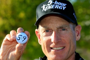 Jim Furyk made an eagle, 11 birdies and one bogey to shoot a 59 on Friday.  <br/>
