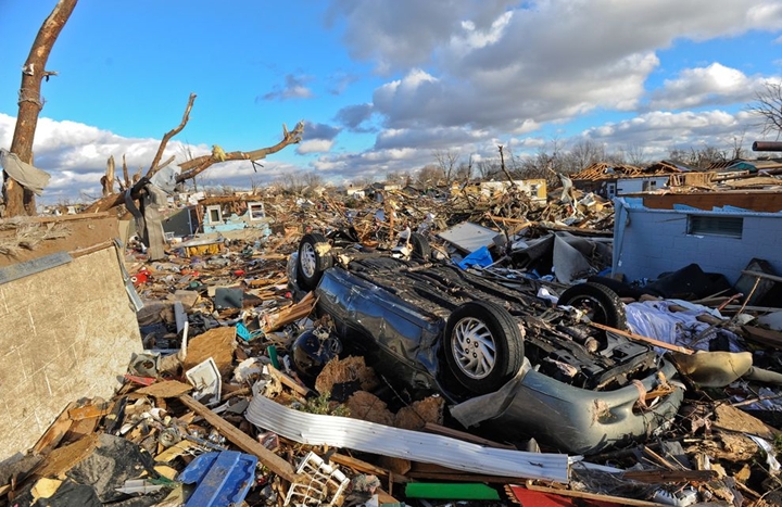 A neighborhood in the Devonshire subdivision of Washington, Illinois—an area not normally thought of as being part of Tornado Alley. (Photo : RON JOHNSON, PEORIA JOURNAL STAR/AP)