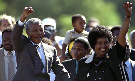 (Photo : Nelson Mandela with his second wife, Winnie Madikizela-Mandela after his release from prison in 1990. They separated two years later.)