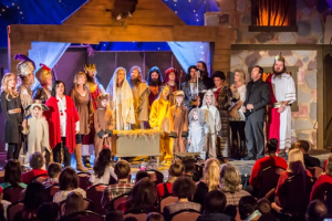 The Robertsons family reenacts Nativity scene on A&E's Duck Dynasty Christmas Special 2013 as a solemn way to celebrate the birth of Christ.  <br/>